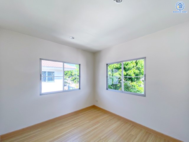 บ้านมือสองตกแต่งใหม่ ม.พฤกษ์ลดา1 บางใหญ่-เซ็นทรัลเวสต์เกต บนเนื้อที่ 50 ตร.ว. ฟังก์ชัน 3 ห้องนอน 2 ห้องน้ำ 2 ที่จอดรถ ทำเลเดินทางสะดวก เชื่อมต่อถ.กาญจนาภิเษก เพียง 10 นาทีถึงรถไฟฟ้าสายสีม่วง "สถานีคลองบางไผ่" ใกล้เซ็นทรัลเวสต์เกต จองเลย!...